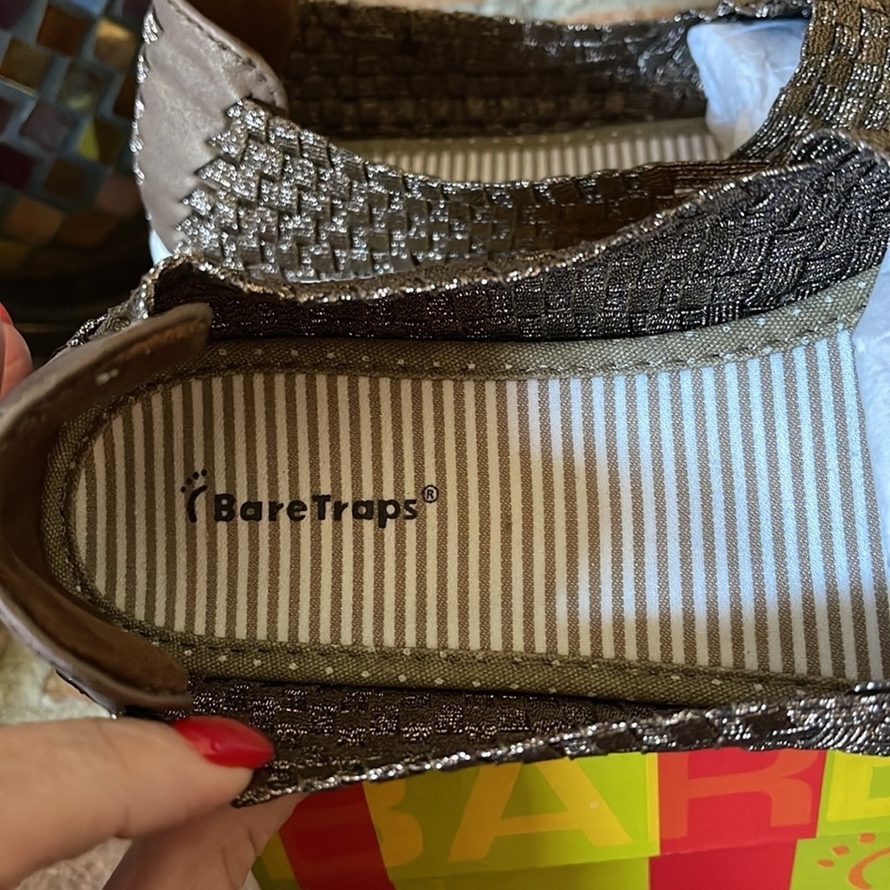 NIB BareTraps Tricia Bronze Slip On Shoes - Picture 6 of 7
